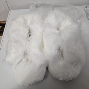 NWT! Polar Bear White Slippers!